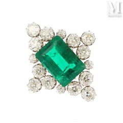 Broche émeraude et diamants--img1