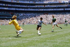 Diego Maradona, 1986, Stade Aztèque, Mexico--img1