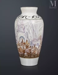 Rare vase en porcelaine soviétique “La construction du nouveau monde” et commémorant les 10 ans de la Révolution d’Octobre 1917.--img1
