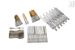 Ménagère en argent composée de 164 pièces.--img1