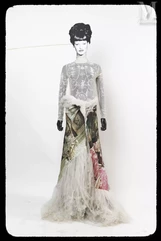 VIVIENNE WESTWOOD - Printemps-été 1992 - collection "Salon"--img1