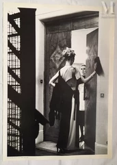 Helmut NEWTON : Planche extraite de SUMO, 16th arrondissement, French Vogue, Paris 1975--img1